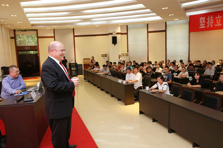 AT8V4465.JPG AT8V4465.JPG